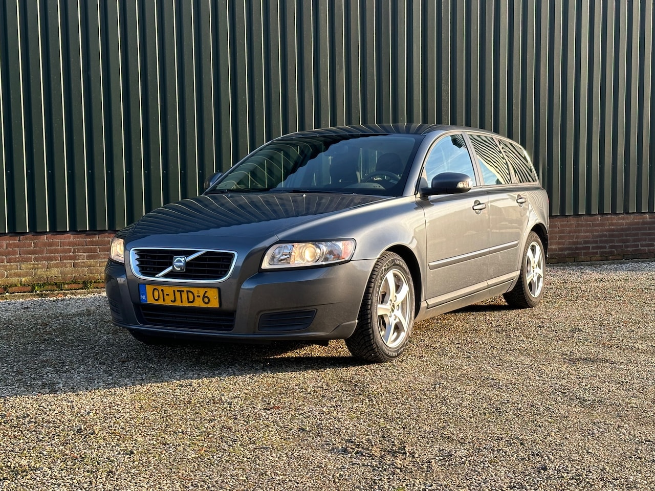 Volvo V50 - 1.6D DRIVe/Facelift model/Nieuwe APK/Nieuwe banden enz - AutoWereld.nl