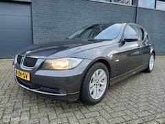 BMW 3-serie - 318d Sedan/Zeer nette auto