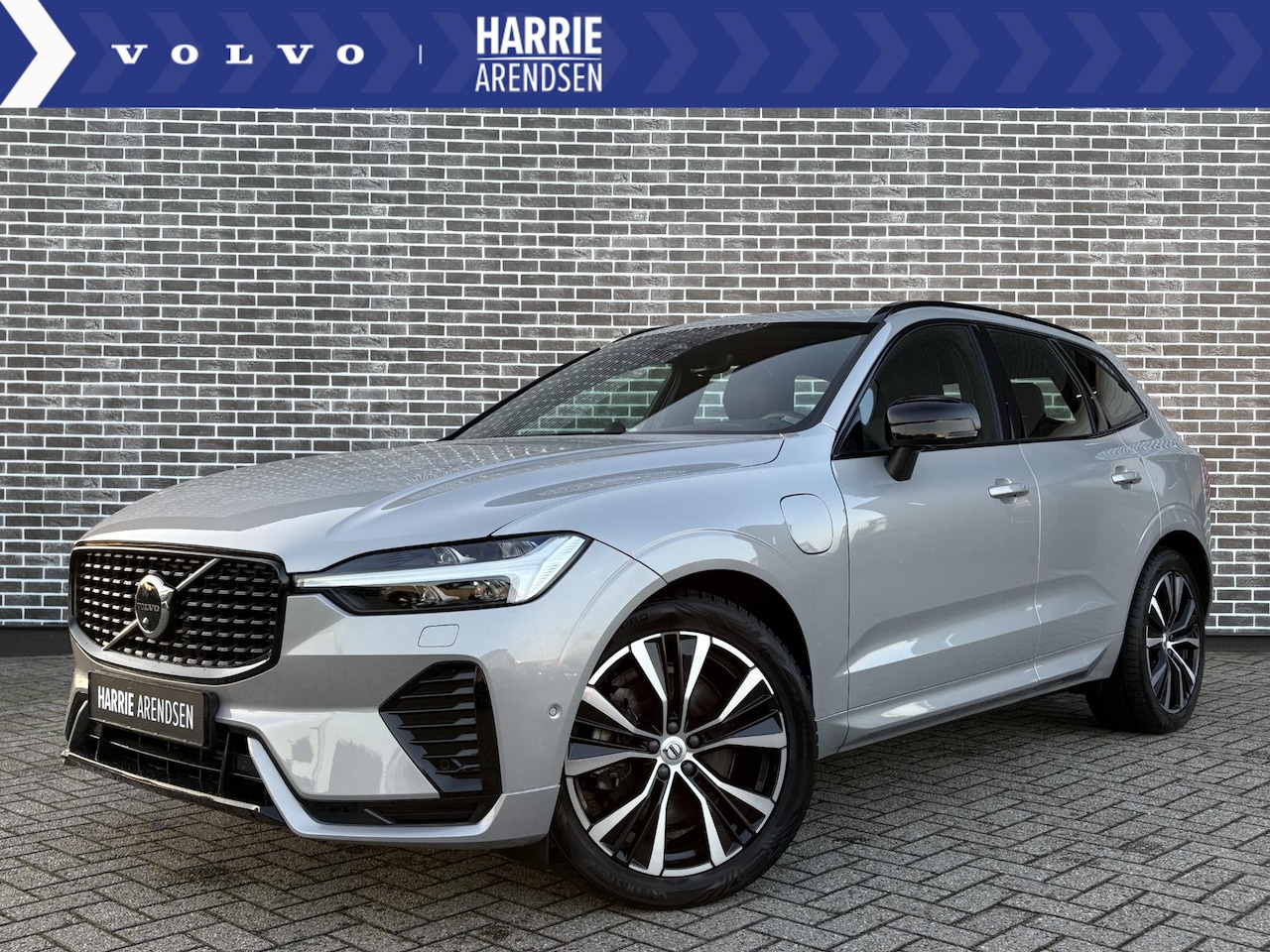 Volvo XC60 - 2.0 Recharge T6 AWD Ultimate Dark | Adaptive cruise control | Luchtvering | Bowers & Wilki - AutoWereld.nl