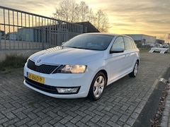 Skoda Rapid Spaceback - 1.2 TSI Grt JOY / DSG / Pano / NAVI / PDC / Trekhaak