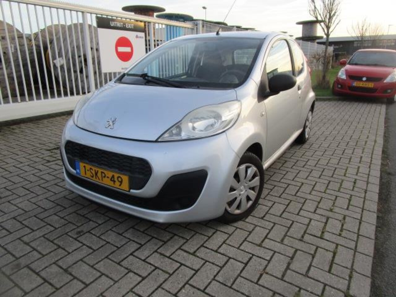 Peugeot 107 - 1.0 Access Accent 1.0 Access Accent, 3 Drs, Airco - AutoWereld.nl