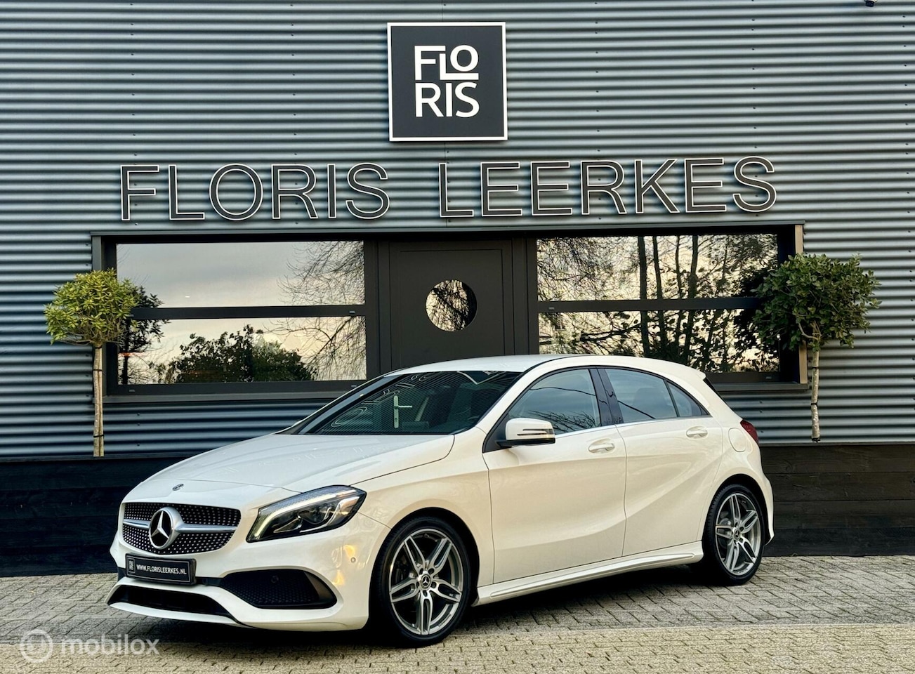 Mercedes-Benz A-klasse - 180 | AMG | Led Verlichting | Keyless | Camera - AutoWereld.nl