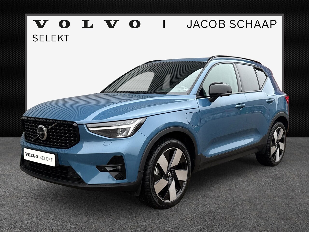 Volvo XC40 - T5 Recharge Ultimate Dark / 360 Camera / 20" / Panoramadak / 1800 kg trekgewicht / - AutoWereld.nl