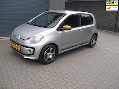 Volkswagen Up! - 1.0 move up collor