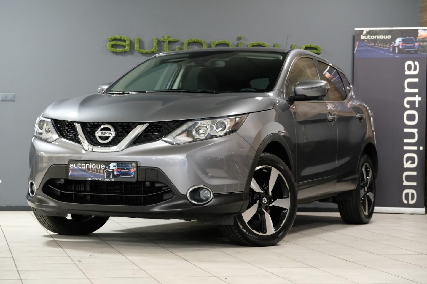 Nissan Qashqai - 1.6 N-Connecta *163pk* |63.028km UNIEK| Navi/360°Camera 4 x ZGAN banden - AutoWereld.nl