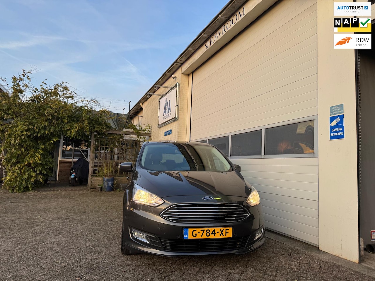 Ford C-Max - 1.0 Titanium MOOIE AUTO NAVIGATIE TREKHAAK - AutoWereld.nl