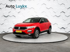 Volkswagen T-Roc - 1.5 TSI Active DSG | Navigatie | Climate Control | Parkeersensoren voor + achter