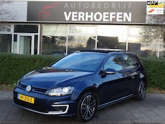 Volkswagen Golf - 1.4 TSI GTE - PANORAMA - ZWART LEDER- KEYLESS GO - XENON