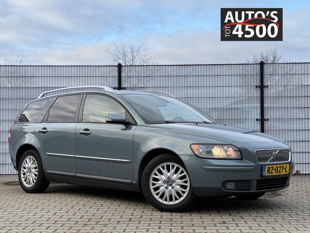 Volvo V50 - 2.4 Summum automaat Leder/Memory/Trekhaak - AutoWereld.nl