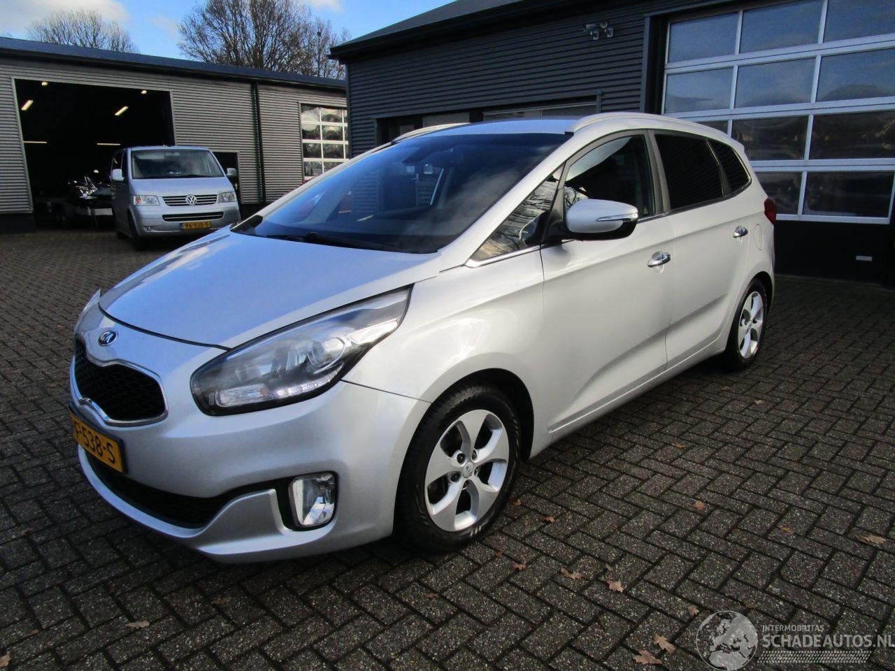 Kia Carens - 1.6 GDi ExecutiveLine 1.6 GDI Executive line - AutoWereld.nl