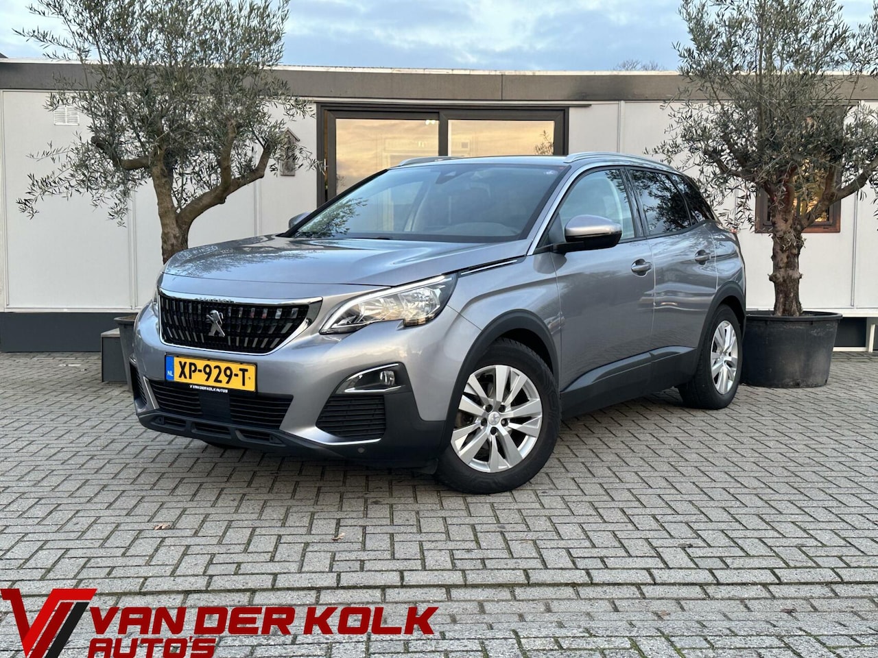 Peugeot 3008 - 1.2 PureTech Premium Navi Carplay Climate Cruise Trekhaak - AutoWereld.nl