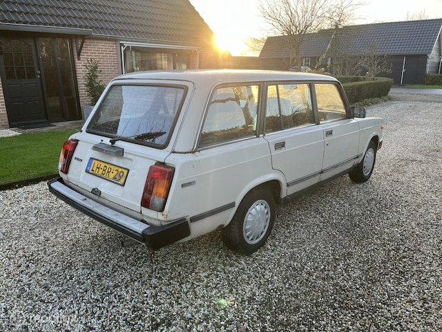 lada-2100-serie-2104-1-7i-2104-1-7i.jpg