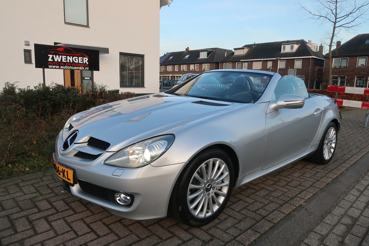 Mercedes-Benz SLK-klasse - 300 v6 232pk SPORT-EDITION|NAVIGATIE|AIRSCARF|XENON|BLUETOOTH|PERFECT ONDERHOUDEN - AutoWereld.nl