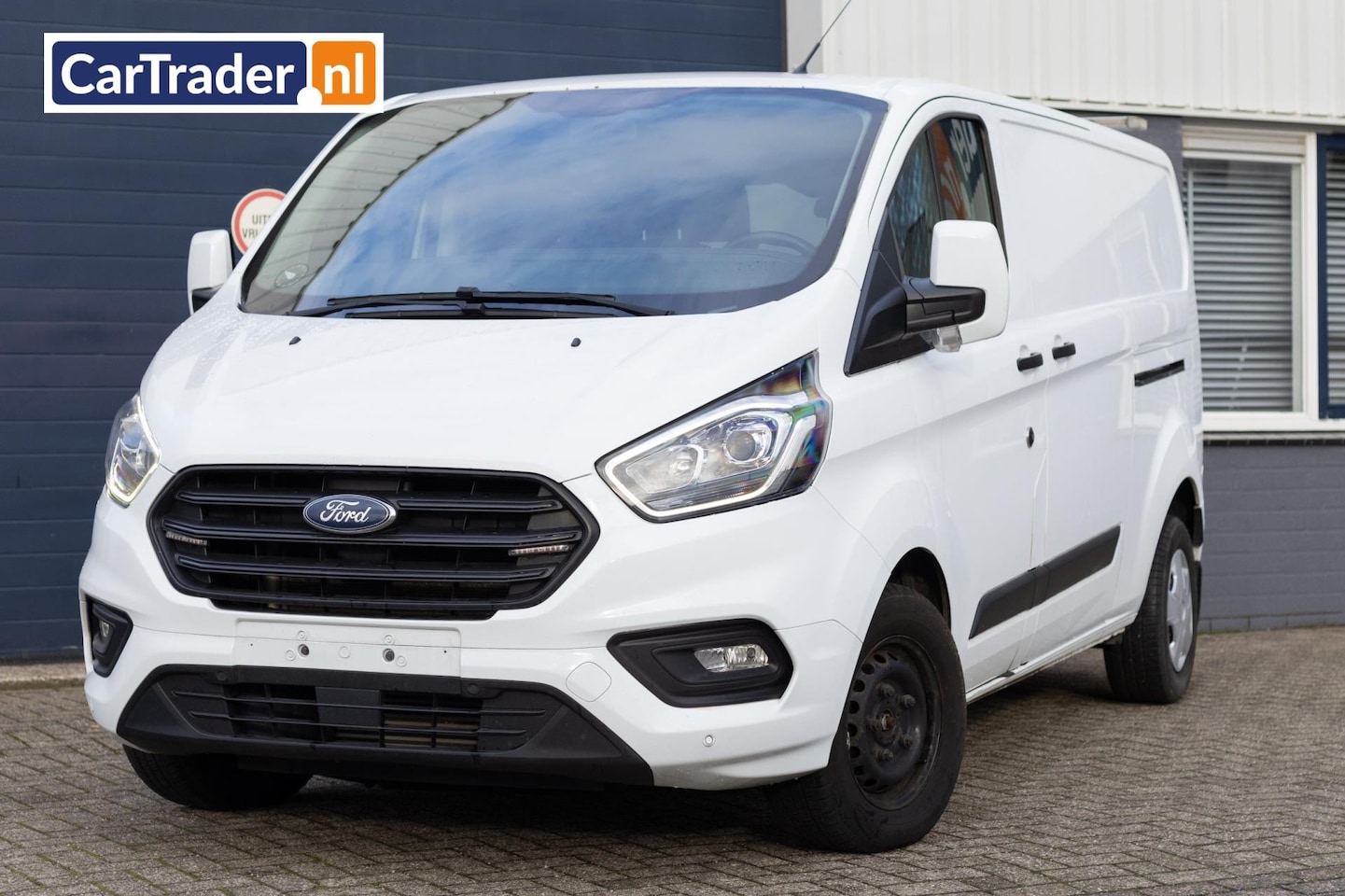 Ford Transit Custom - 300 2.0 TDCI L2H1 Trend 130pk 2-Schuifdeuren - AutoWereld.nl