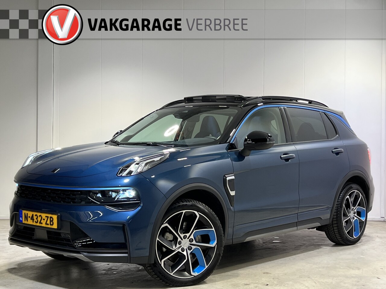 Lynk & Co 01 - 1.5 | Navigatie/Android/Apple Carplay | LM Velgen 20" | Elektrisch Glazen Dak | Voorstoele - AutoWereld.nl