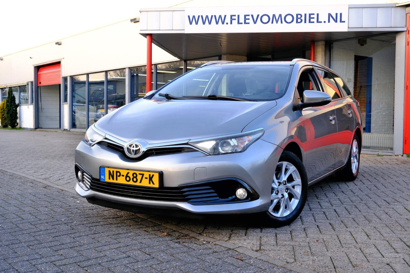 Toyota Auris Touring Sports - 1.2T Aspiration Navi|Cam|Clima|LMV - AutoWereld.nl