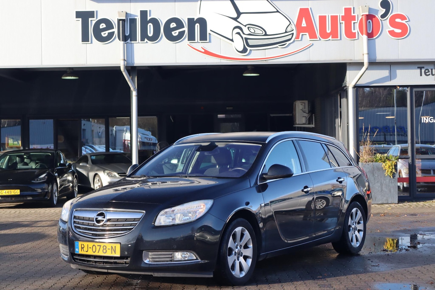 Opel Insignia Sports Tourer - 2.0 CDTI EcoFLEX Sport Navigatie, Climate control, Elektrische kofferklep, Trekhaak, Licht - AutoWereld.nl