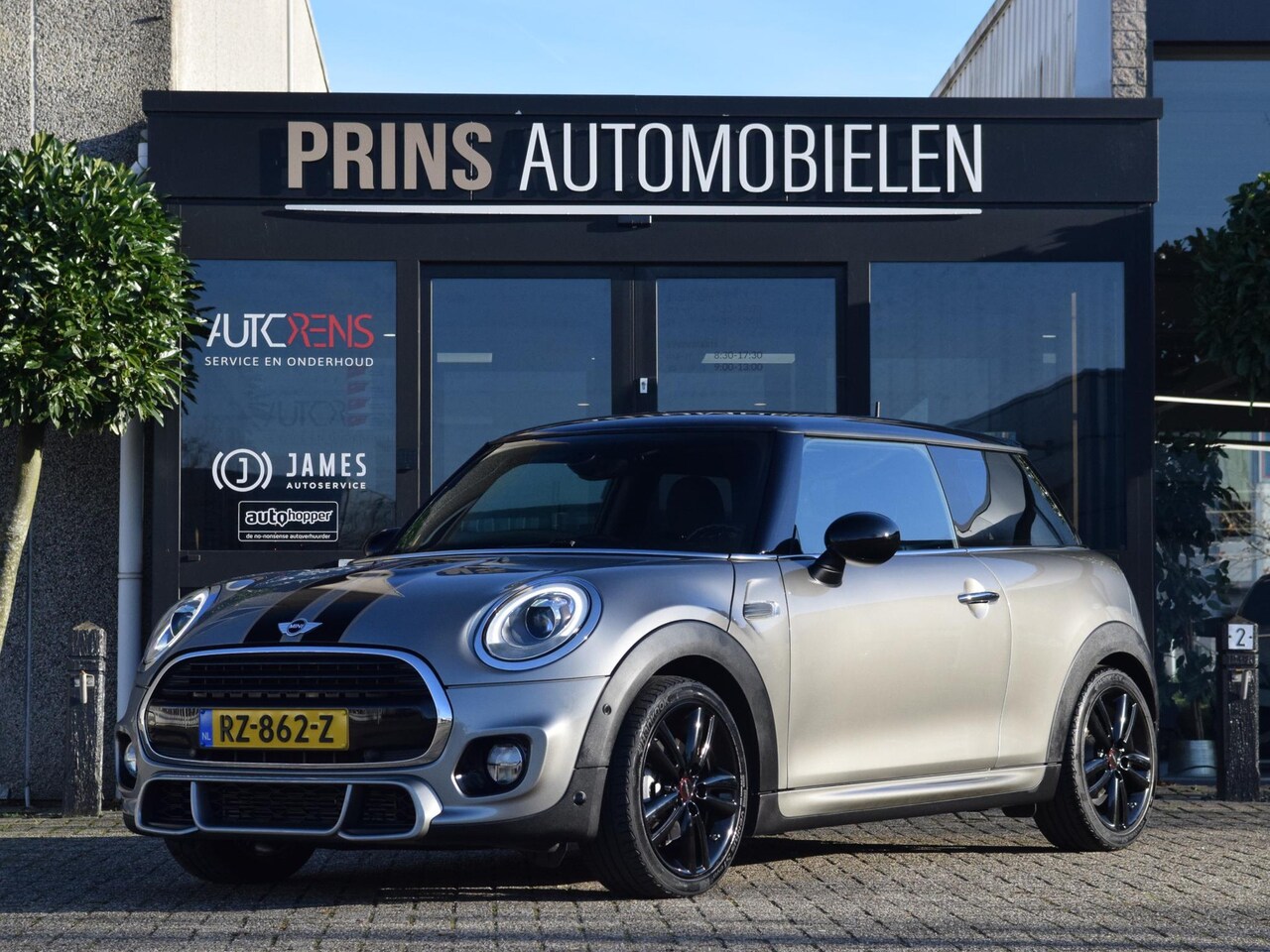 MINI Cooper - 1.5 J.W.C. NL-Auto - AutoWereld.nl