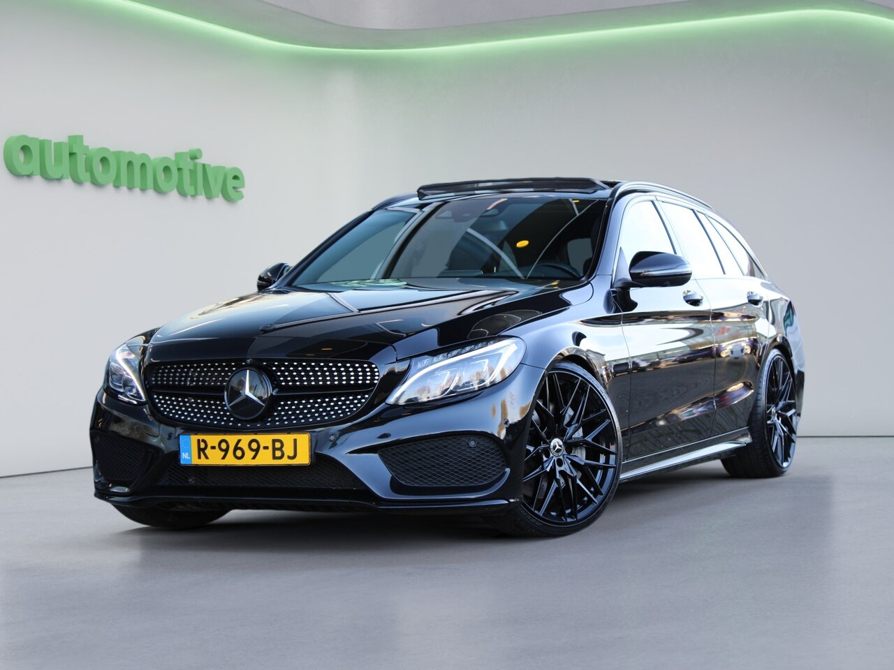 Mercedes-Benz C-klasse Estate - 450 AMG 4MATIC | VOL! | PANO | MEMORY | BURMESTER | 360 | HUD | STAGE 1 | KLEPPENSYSTEEM | - AutoWereld.nl