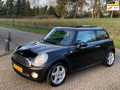 MINI Cooper - 1.6 RIJDT SUPER/LEER/PANORAMADAK/LAGE KM/APK NIEUW