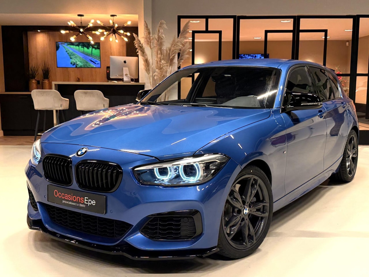 BMW 1-serie - M140i Shadowline LCI Estoril Blauw - AutoWereld.nl