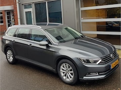 Volkswagen Passat Variant - 1.6 Tdi 169.132Km Navi Trekhaak Camera Zgoh