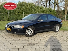 Volvo S60 - 2.4 Kinetic Leder NAP tellerstand Youngtimer