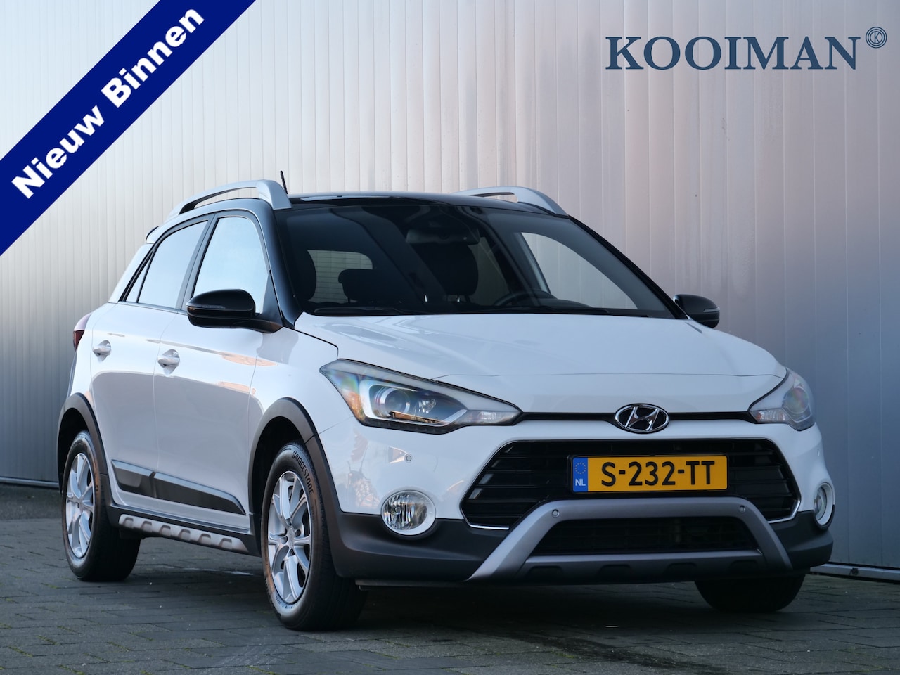 Hyundai i20 - 1.0 T-GDI 100pk Premium Navigatie / Camera / Stoelverwarming - AutoWereld.nl