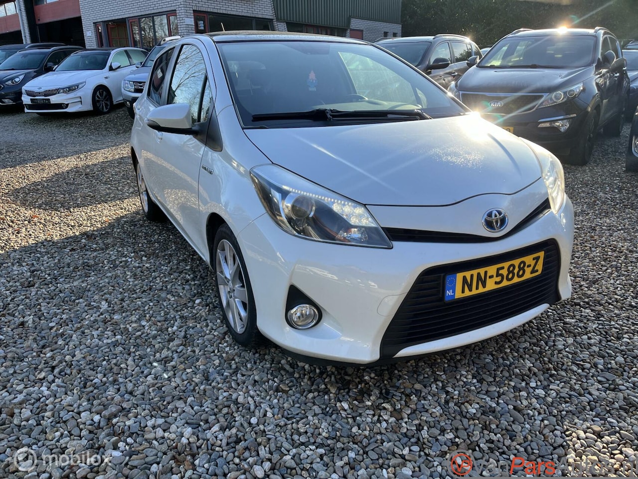 Toyota Yaris - 1.5 Full Hybrid Dynamic 1.5 Full Hybrid Dynamic,Pano,cruise - AutoWereld.nl