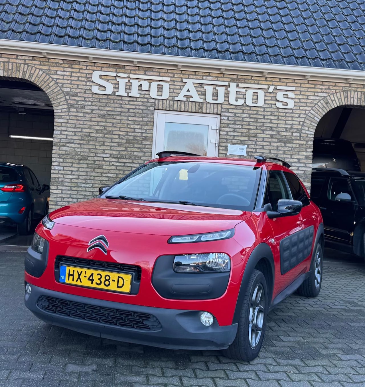 Citroën C4 Cactus - 1.2 PureTech Shine Bj 2016 weinig kilometers - AutoWereld.nl