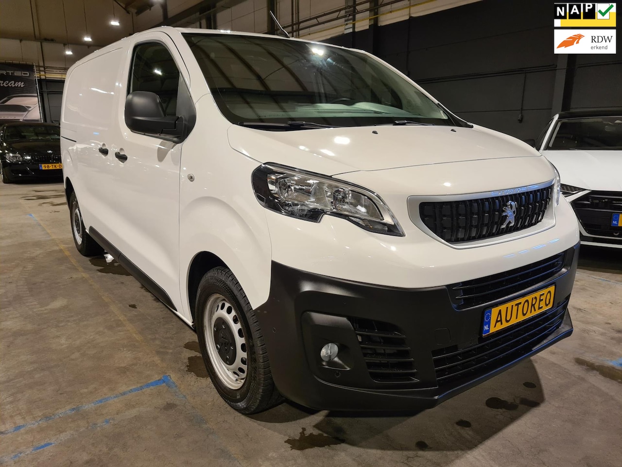 Peugeot Expert - 2.0 BlueHDI 120 Long Profit+ 3 Zits - Stoel en Bankverwarming - Airco - Cruise - Trekhaak - AutoWereld.nl