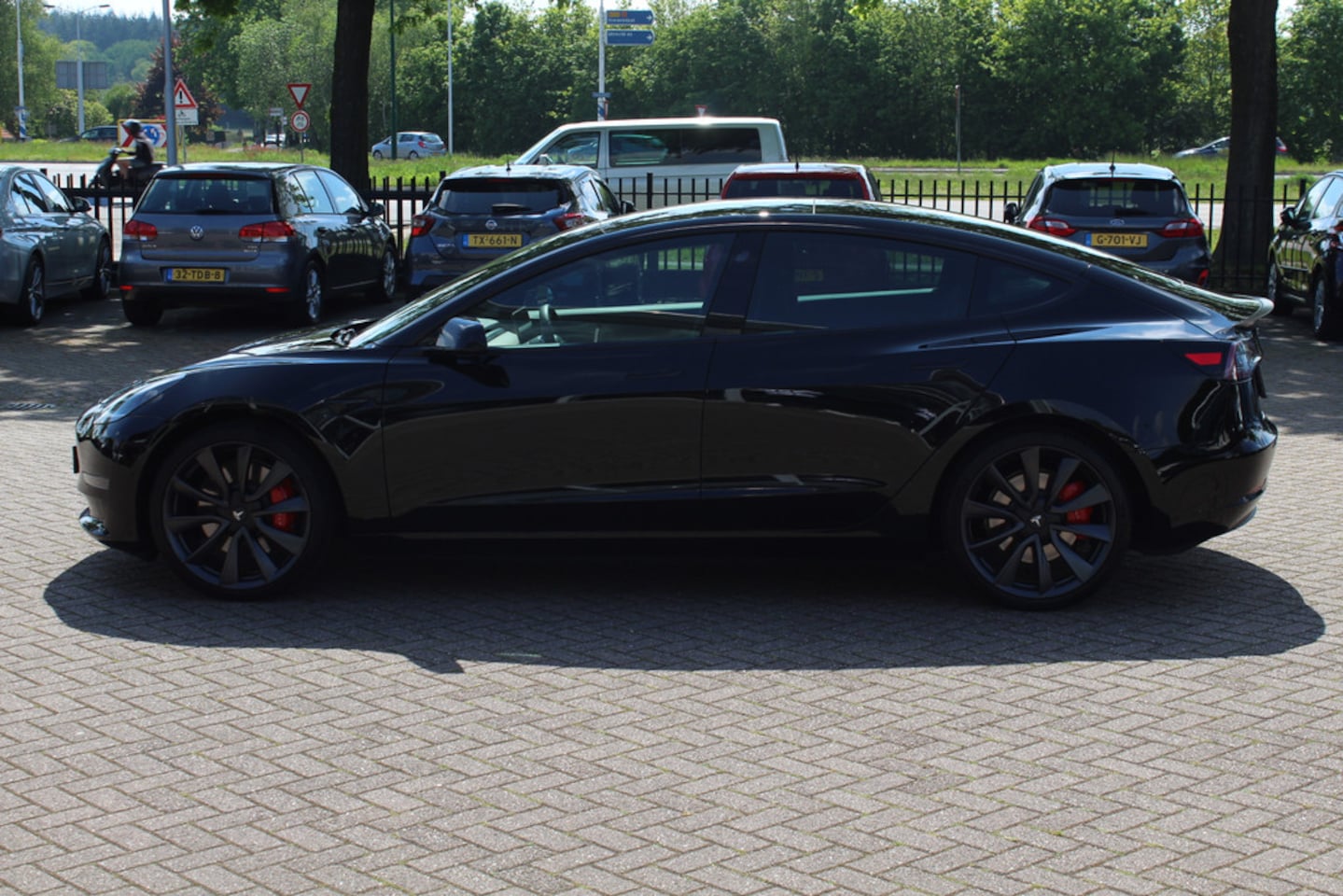 Tesla Model 3 - Performance AWD 75 kWh / Autopilot / Panoramadak / Camera / Leder / 20''' Leder / Premium - AutoWereld.nl