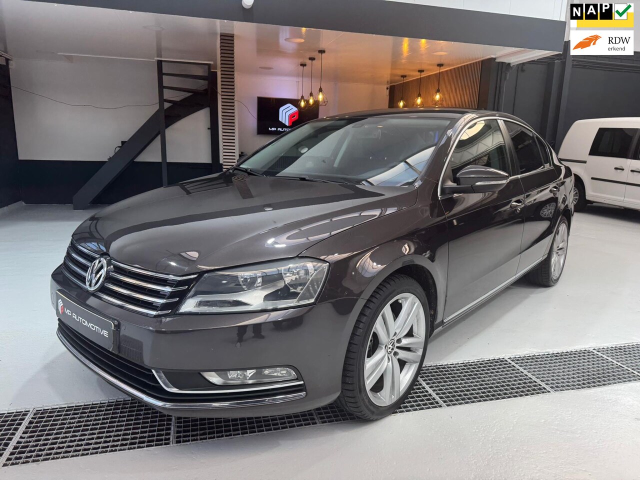 Volkswagen Passat - 1.4 TSI DSG Highline|Navi|Cruise|Pdc|Nap - AutoWereld.nl