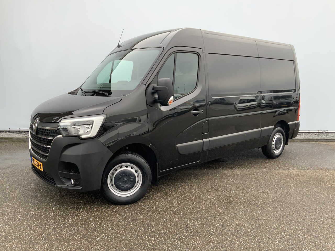 Renault Master - T35 2.3 dCi 150 L2H2 Airco Cruise 3 Zits Camera Trekhaak 2500 kg Navi Euro 6 - AutoWereld.nl