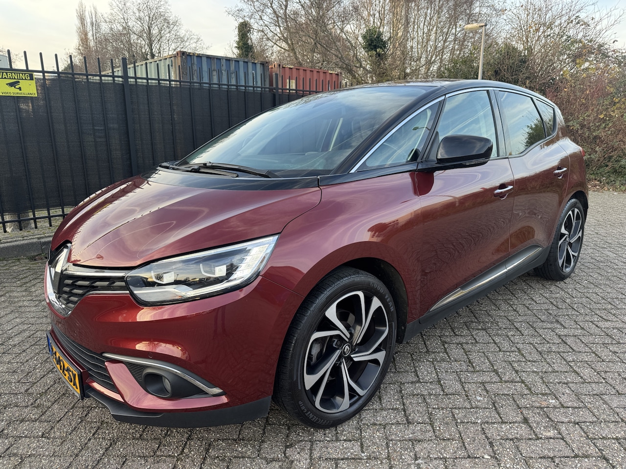 Renault Scénic - 1.2 TCe Bose Halfleer/Clima/Cruise/Navi/DAB - AutoWereld.nl