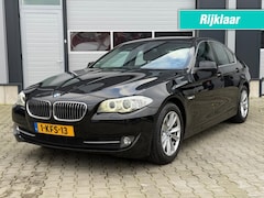 BMW 5-serie - 520i HIGH EXECUTIVE+ AUTOMAAT / AIRCO NAVIGATIE LEER CRUISE