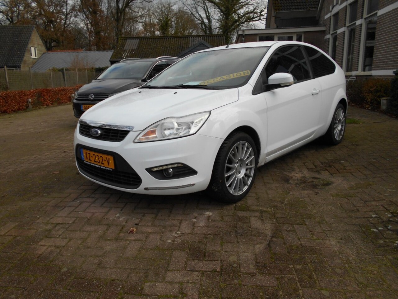 Ford Focus - 1.4i 16V Trend Mooie sportieve auto !  Netjes ! - AutoWereld.nl