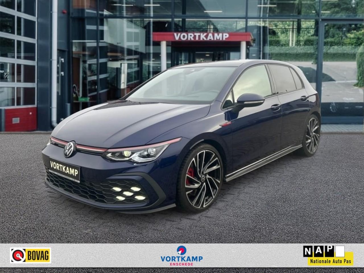 Volkswagen Golf - 2.0 TSI DSG GTI PANO-DAK/HenK/CAMERA/TREKHAAK/CARPLAY/NAVI/ACC - AutoWereld.nl