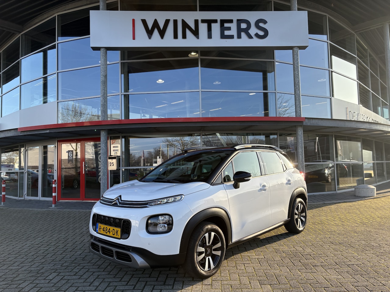 Citroën C3 Aircross - 1.2 PureTech S&S Shine Pano dak Stoelvw. Navi+BT+Cam Cr. Control Keyless - AutoWereld.nl