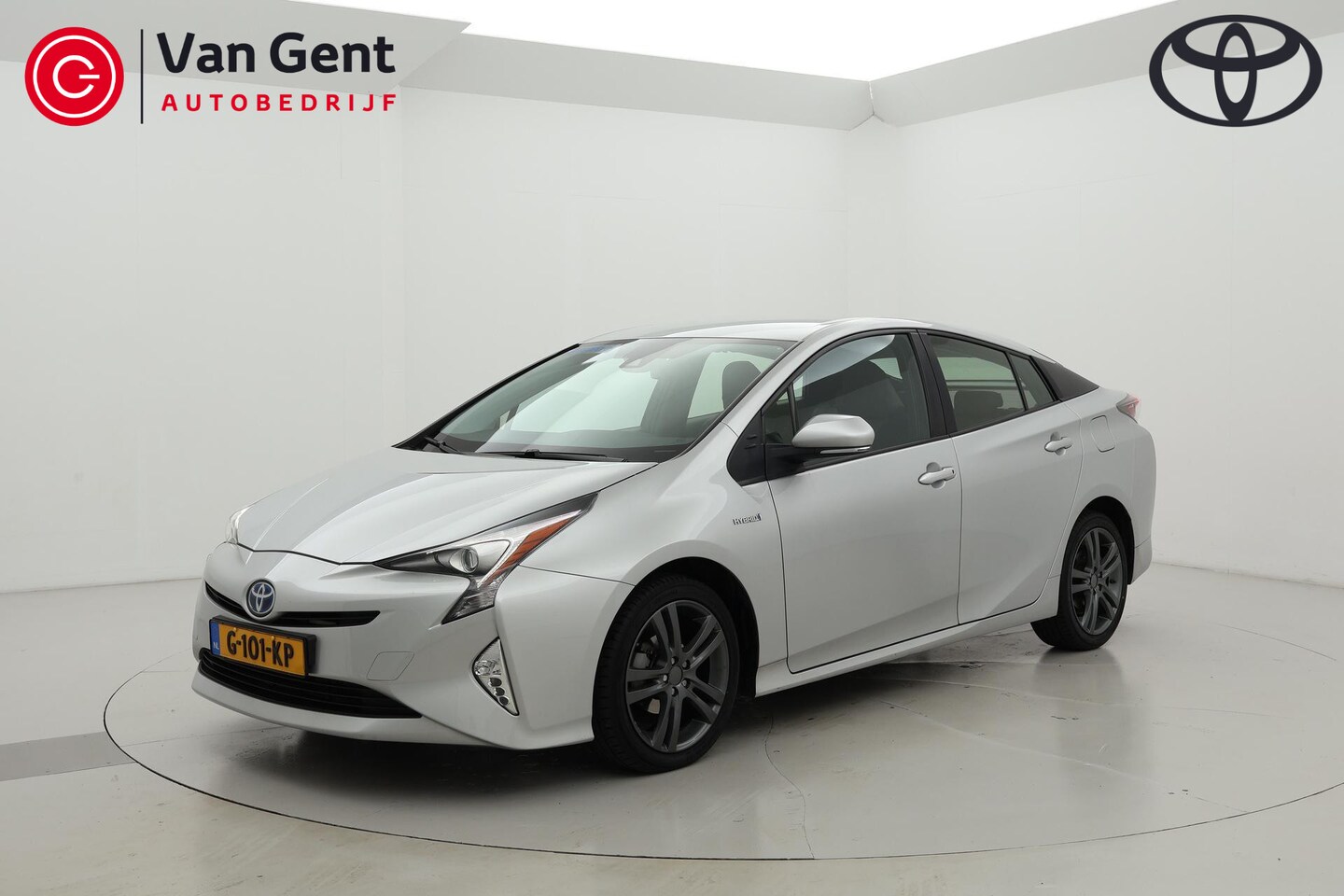 Toyota Prius - 1.8 Hybrid Black Edition Leder Navigatie Automaat - AutoWereld.nl