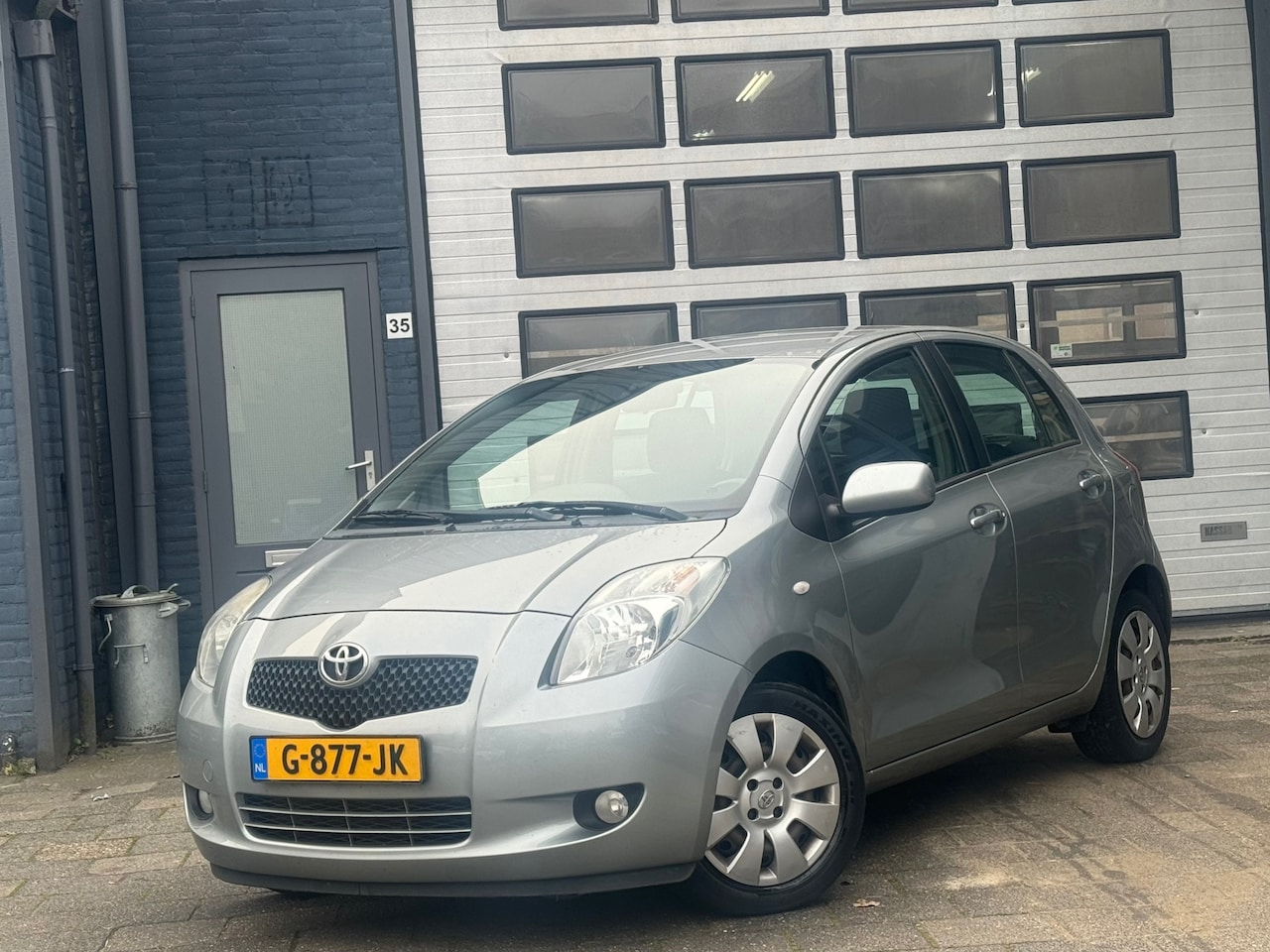 Toyota Yaris - 1.3 VVTi Luna | Clima | LMV | Keyless | 5-DRS - AutoWereld.nl