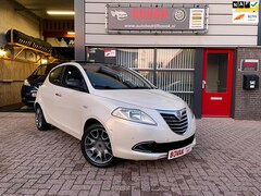 Lancia Y(psilon) - Ypsilon 0.9 TwinAir Platinum Panoramadak