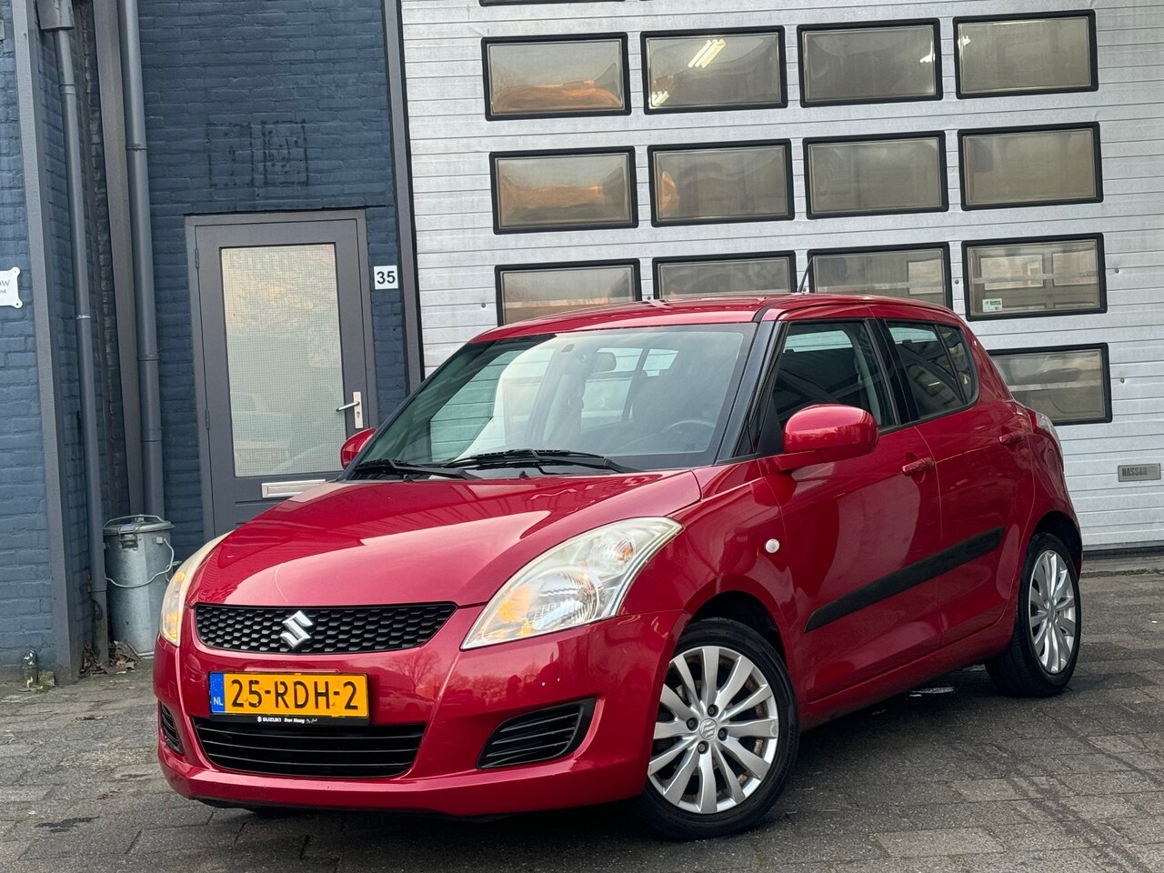 Suzuki Swift - 1.2 Comfort EASSS | Elek-Pakket | Airco | 5-DRS | N.A.P - AutoWereld.nl