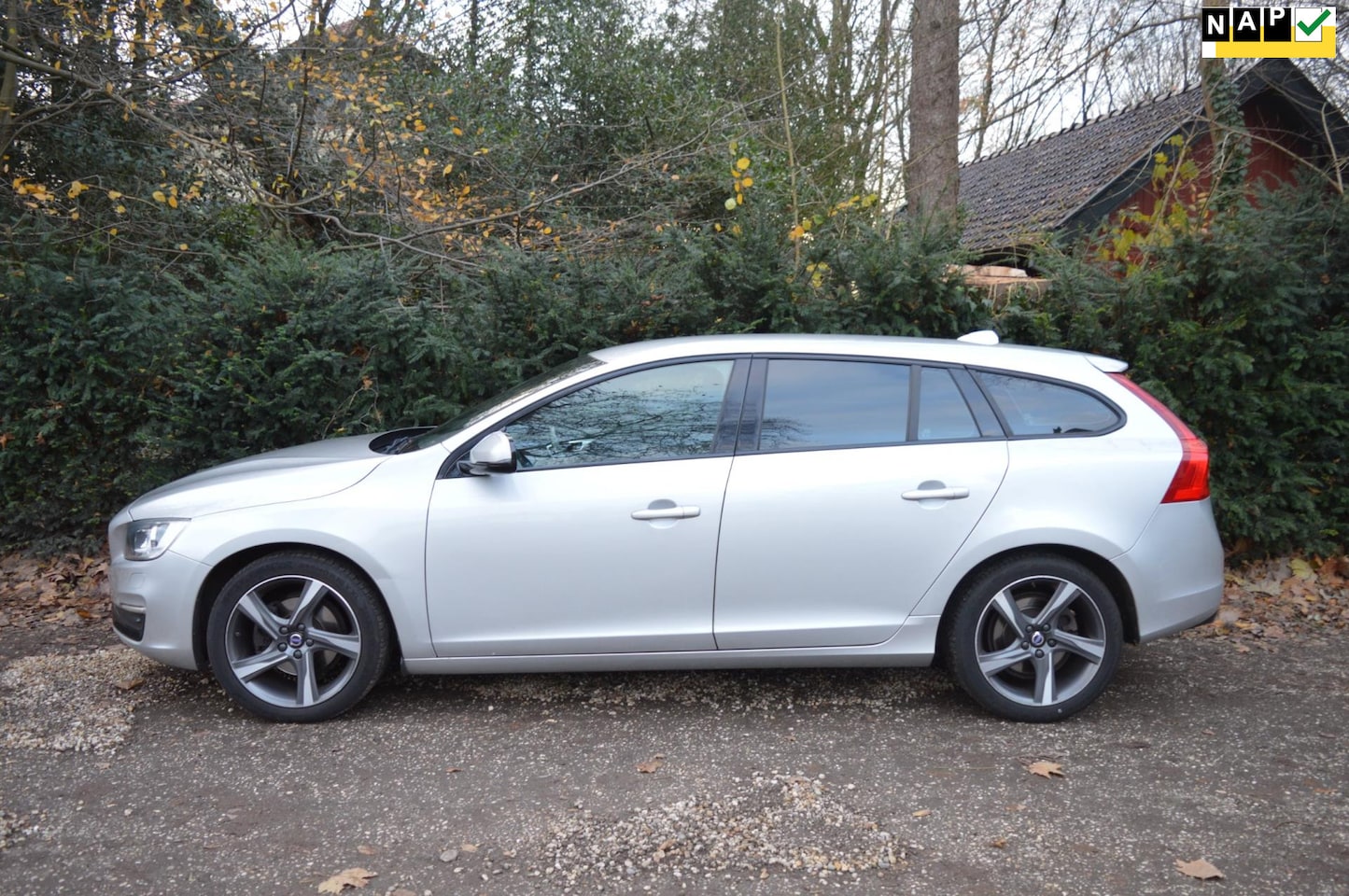 Volvo V60 - 2.0 D2 Nordic+ Leer/navi - AutoWereld.nl