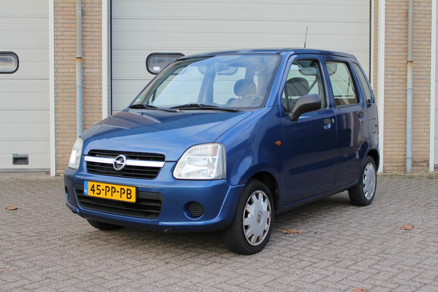 Opel Agila - 1.0-12V Essentia INRUILKOOPJE ZO MEE - AutoWereld.nl