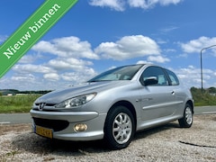 Peugeot 206 - 1.4 Quiksilver, BJ 2003, Nette Auto, Airco