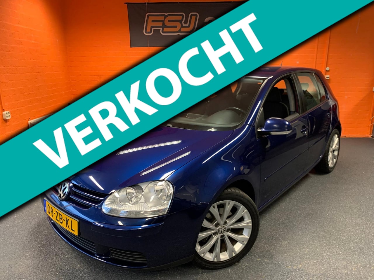 Volkswagen Golf - 1.6 OPTIVE 4 SPORT / 5 DEURS / AIRCO / NAVI!! - AutoWereld.nl