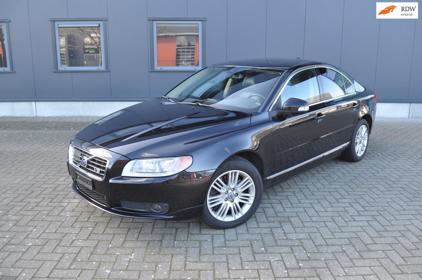 Volvo S80 - 4.4 AWD Summum 4.4 AWD Summum, netto € 14.400, full option, bijtel vriendelijk! - AutoWereld.nl