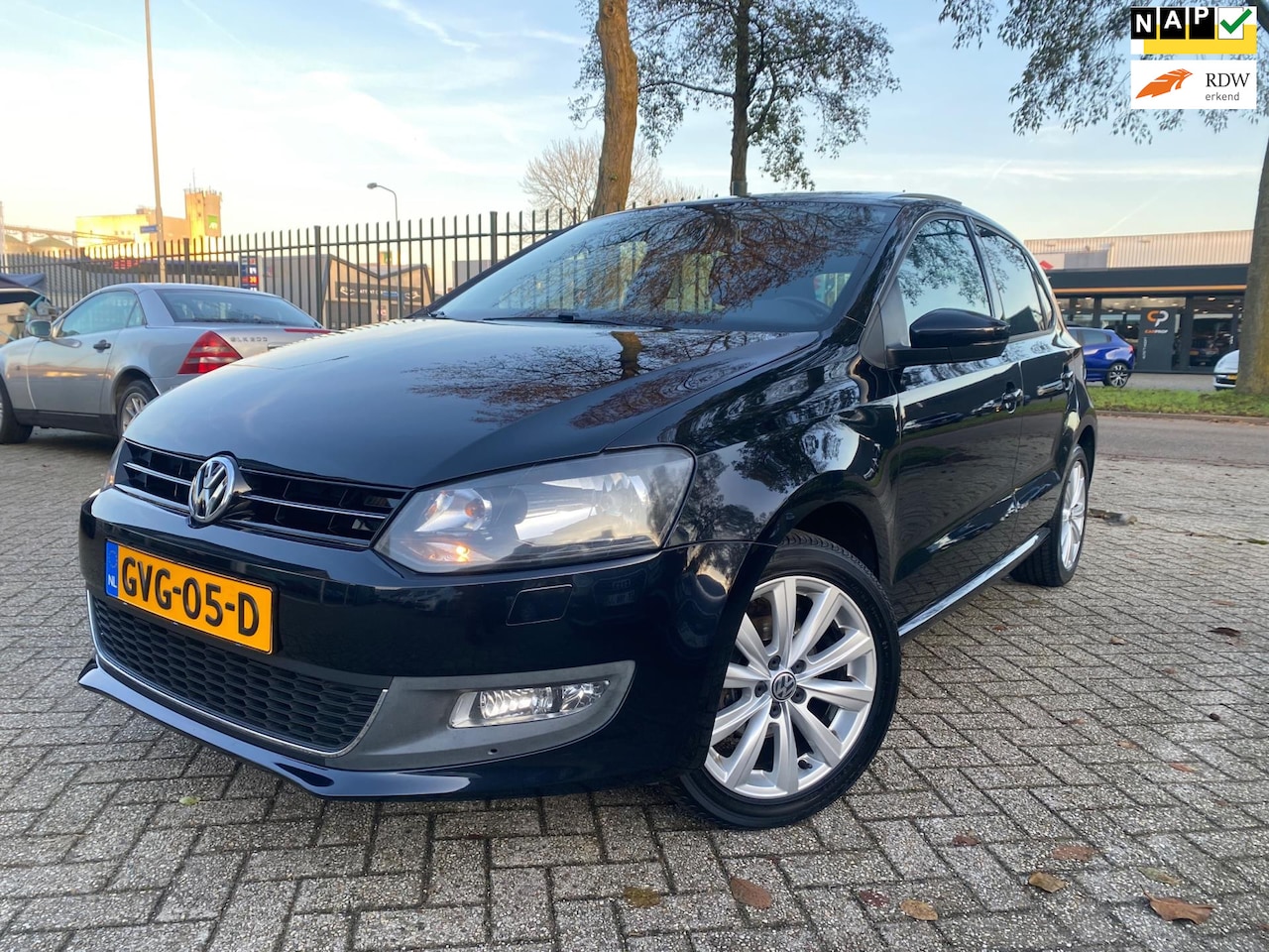 Volkswagen Polo - 1.2-12V Highline Stoelverw Pano Airco - AutoWereld.nl