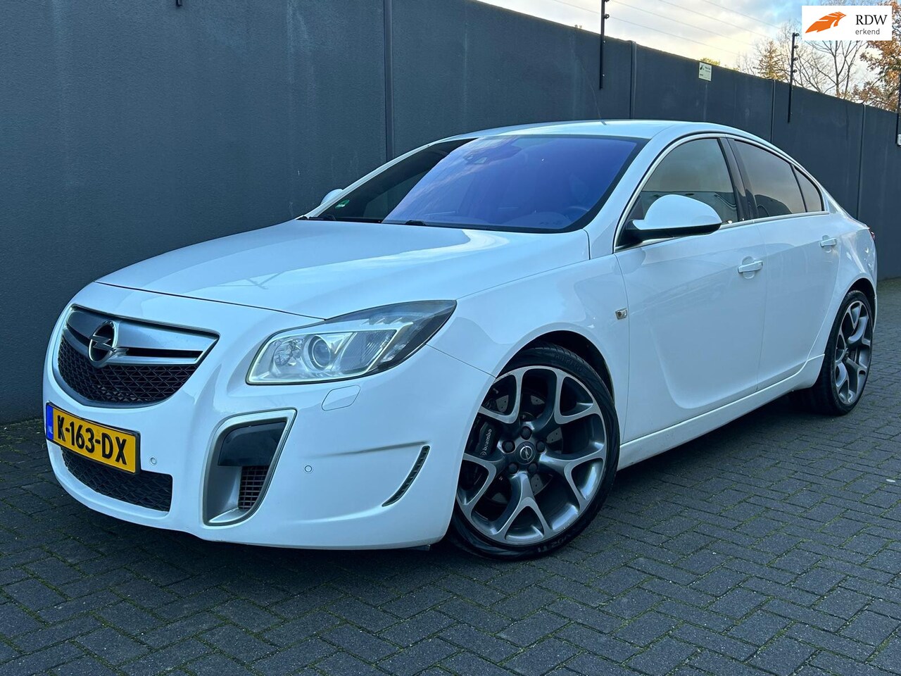 Opel Insignia - 2.8 T OPC 4x4 325 PK / Recaro / Goed Onderhouden - AutoWereld.nl